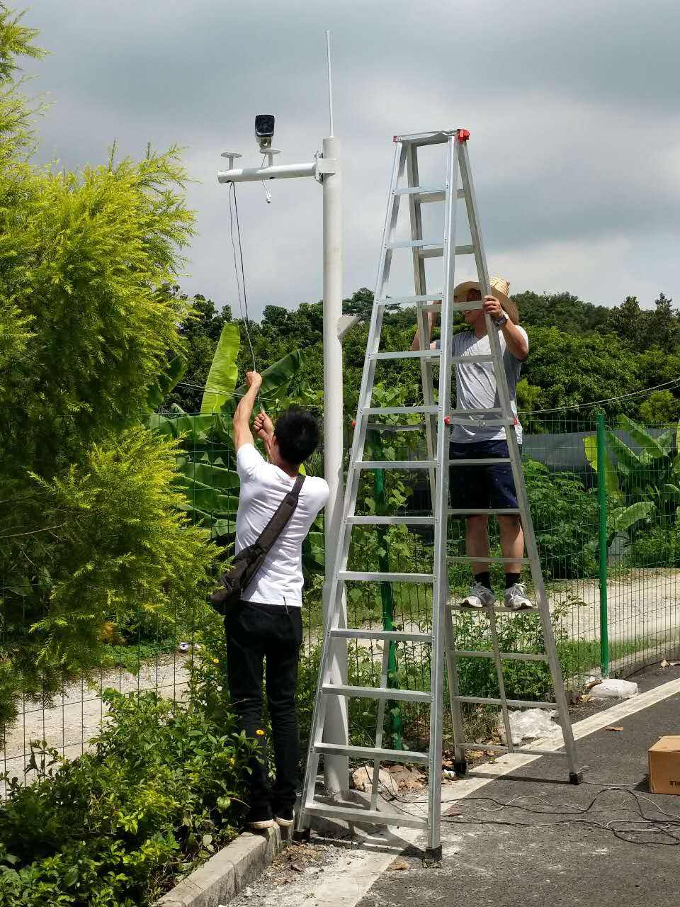 北京监控工程摄像头装置专用监控立杆怎样装置？？？？？凯源恒润北京监控装置公司提醒监控立杆