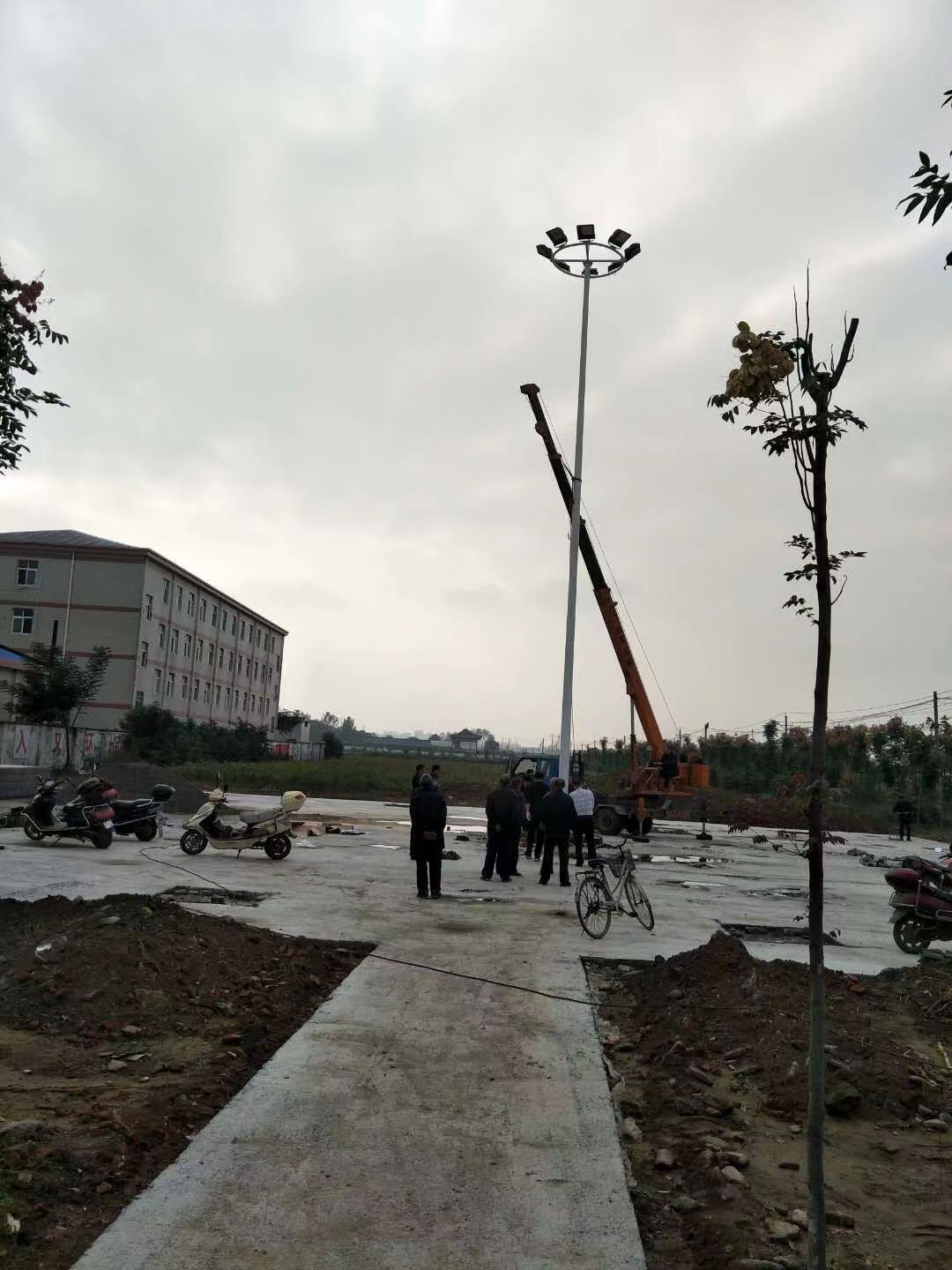 北京交通讯号灯系统装置找凯源恒润北京监控装置工程公司，，，，，从交通讯号灯杆的装置提醒你